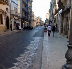 via roma francavilla chiusura al traffico primo giorno