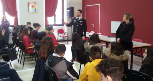 Latiano. Carabinieri incontrano studenti (1)