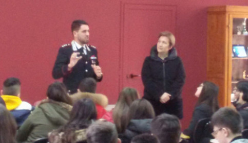 Latiano. Carabinieri incontrano studenti (3)